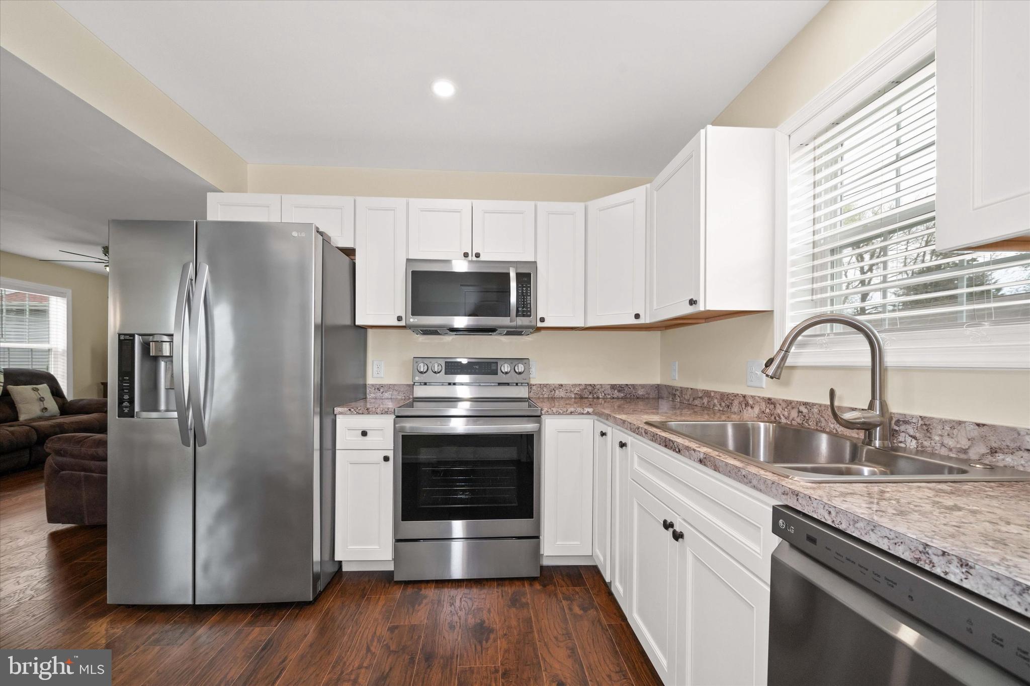 5 HILLSIDE AVENUE