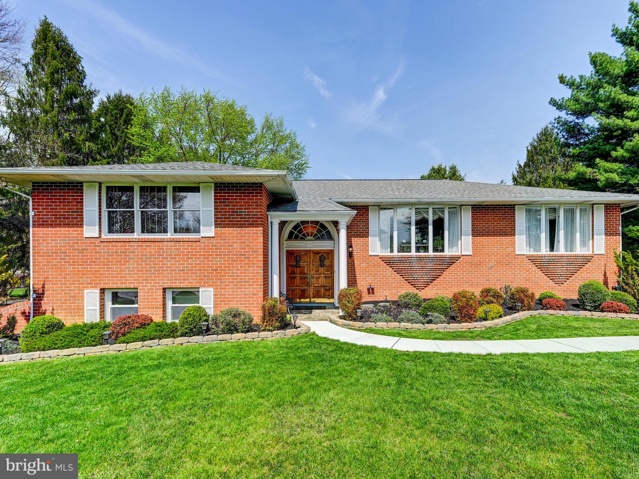 1502 IVY HILL ROAD