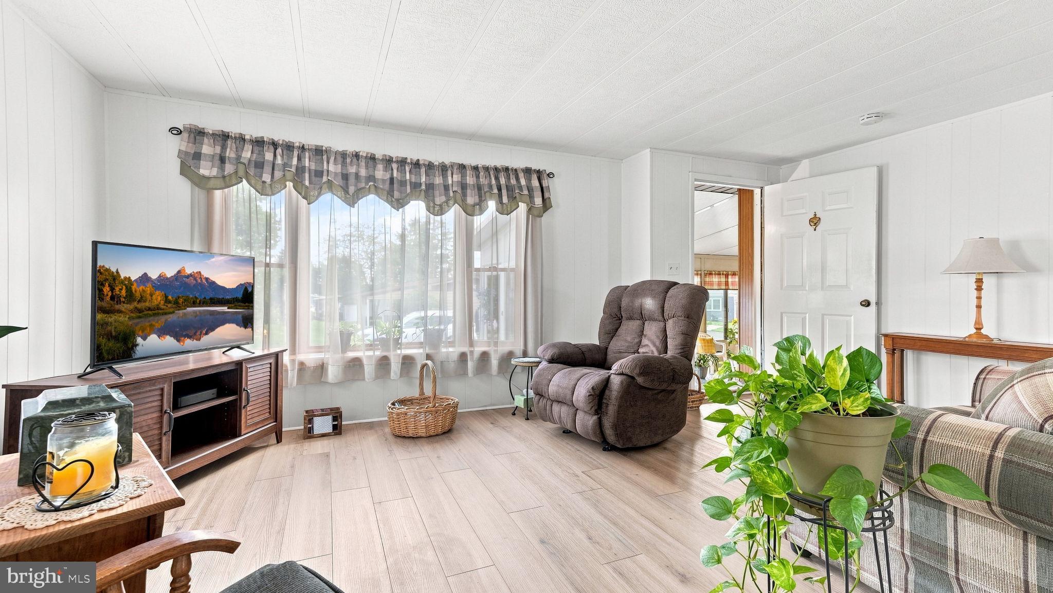 198 WINDING BROOK