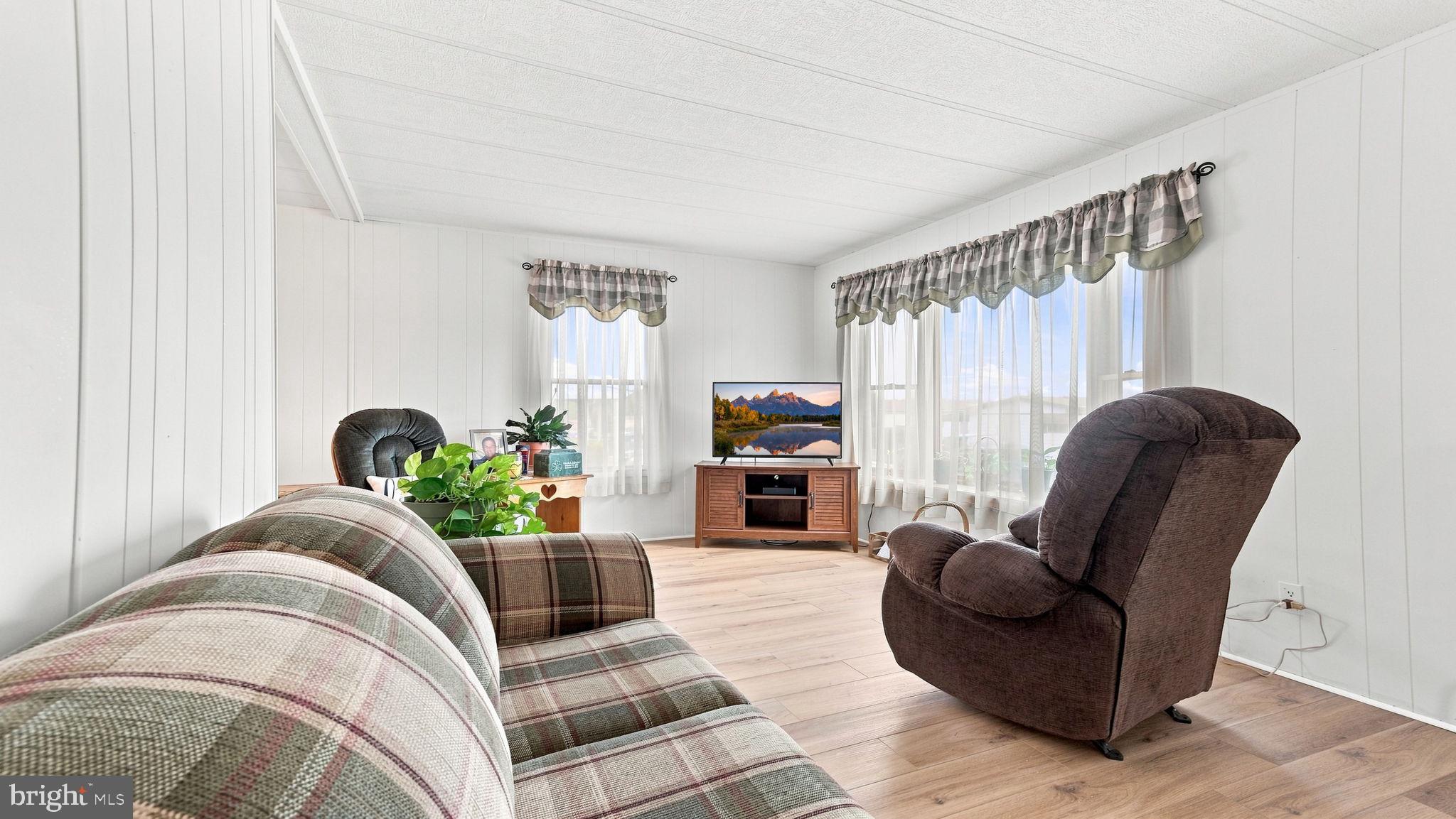 198 WINDING BROOK
