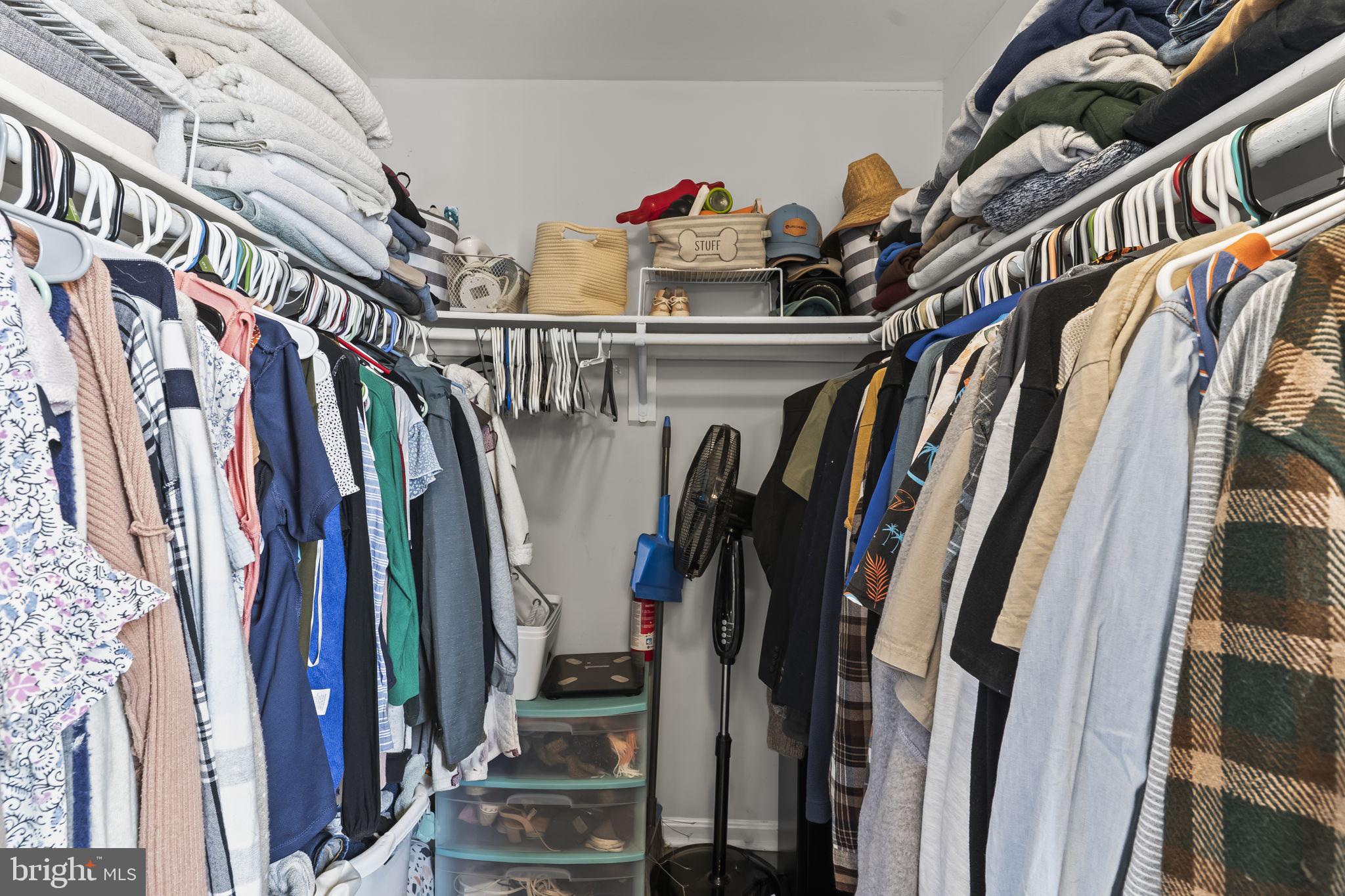 BURNT OAKS - Residential