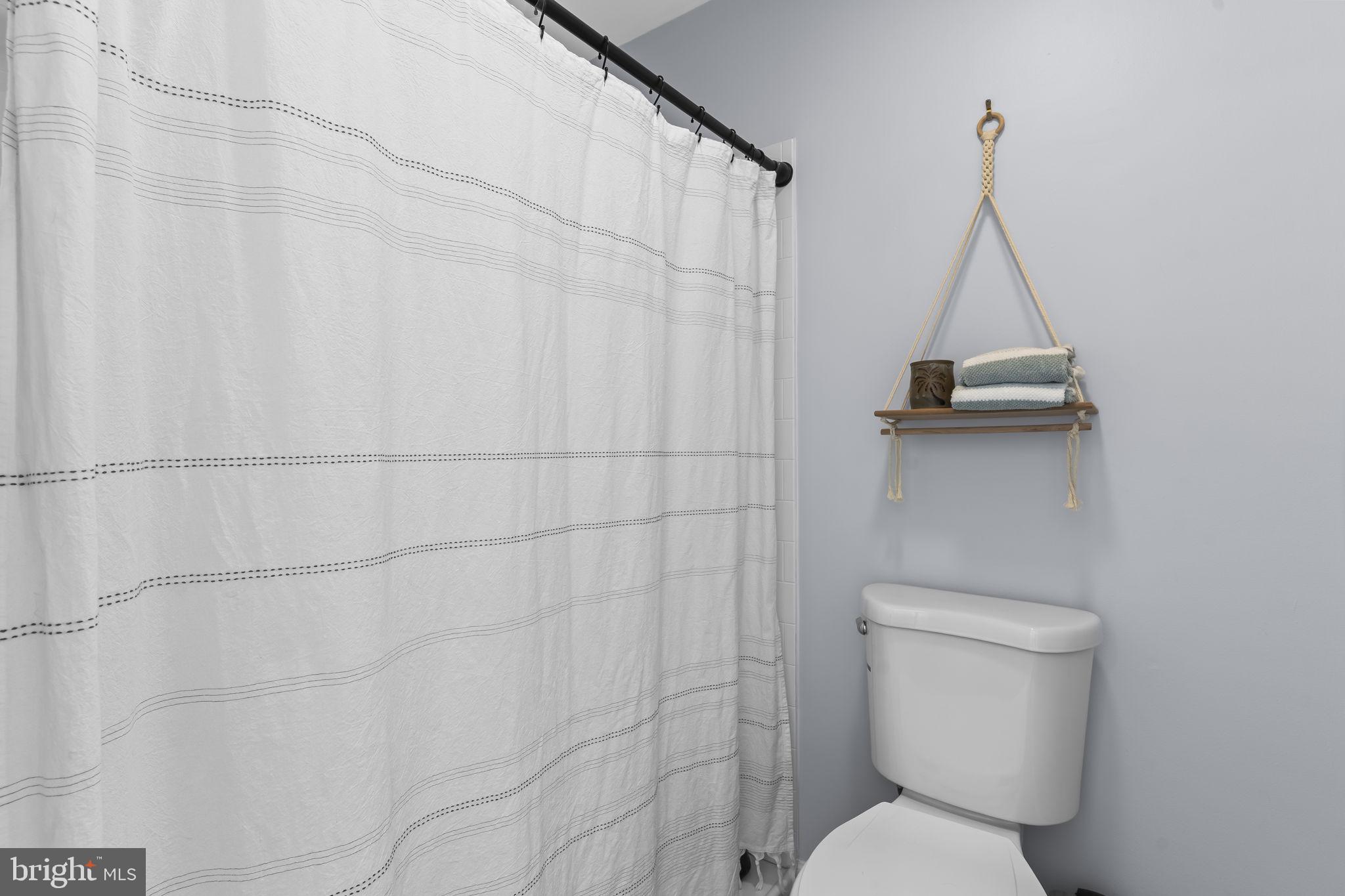 BURNT OAKS - Residential