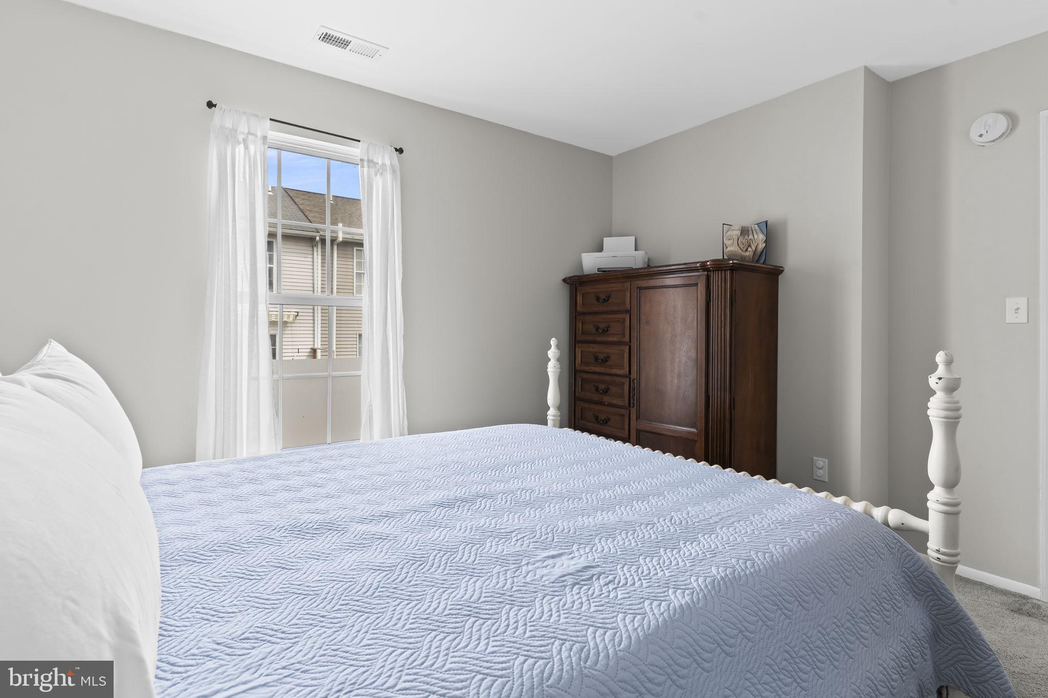 BURNT OAKS - Residential