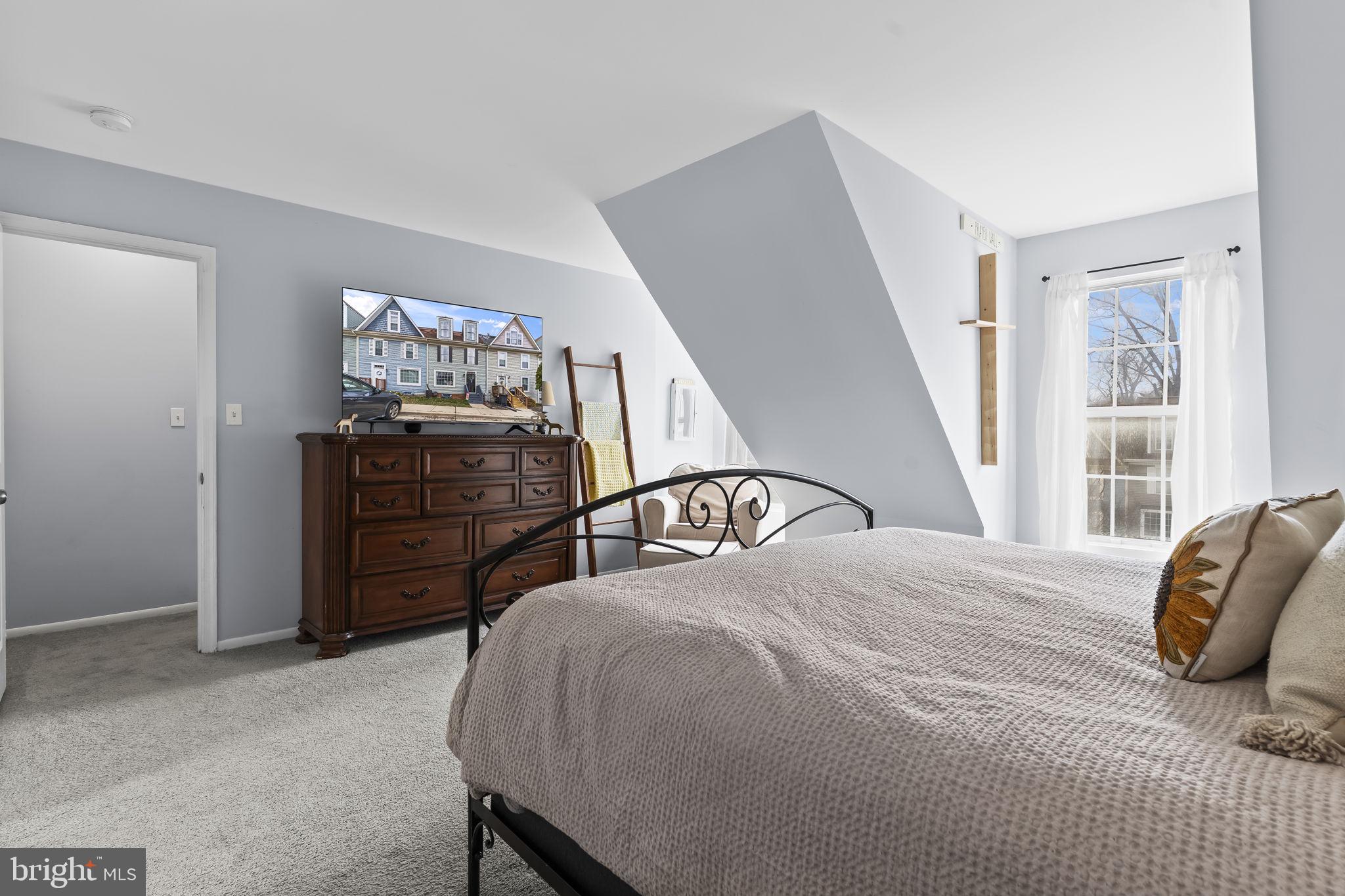 BURNT OAKS - Residential