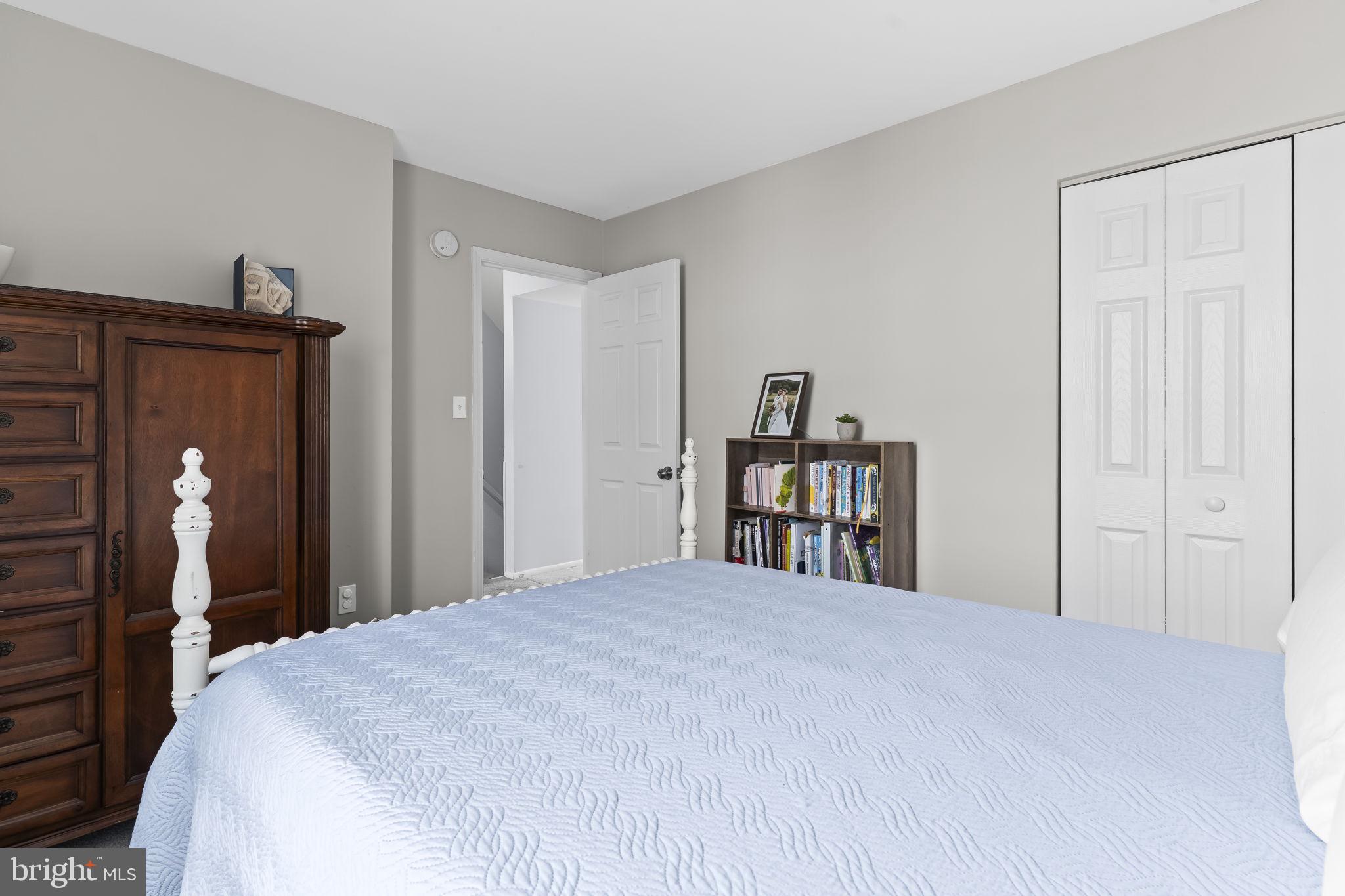 BURNT OAKS - Residential