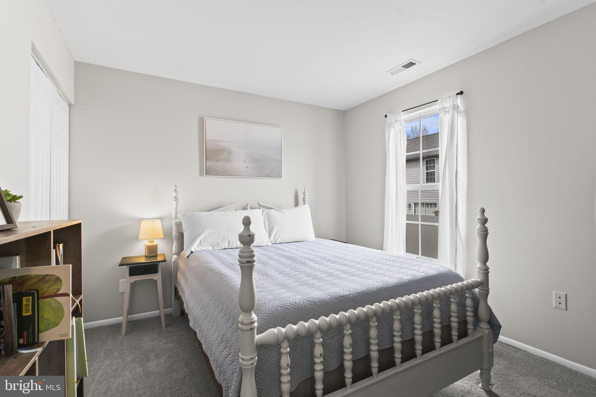 BURNT OAKS - Residential