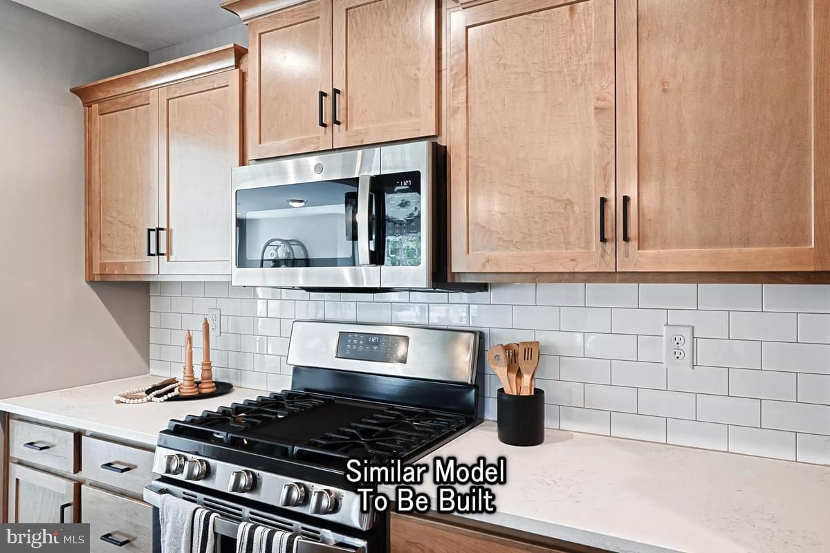 2205 HAMPDEN COURT LOT 22