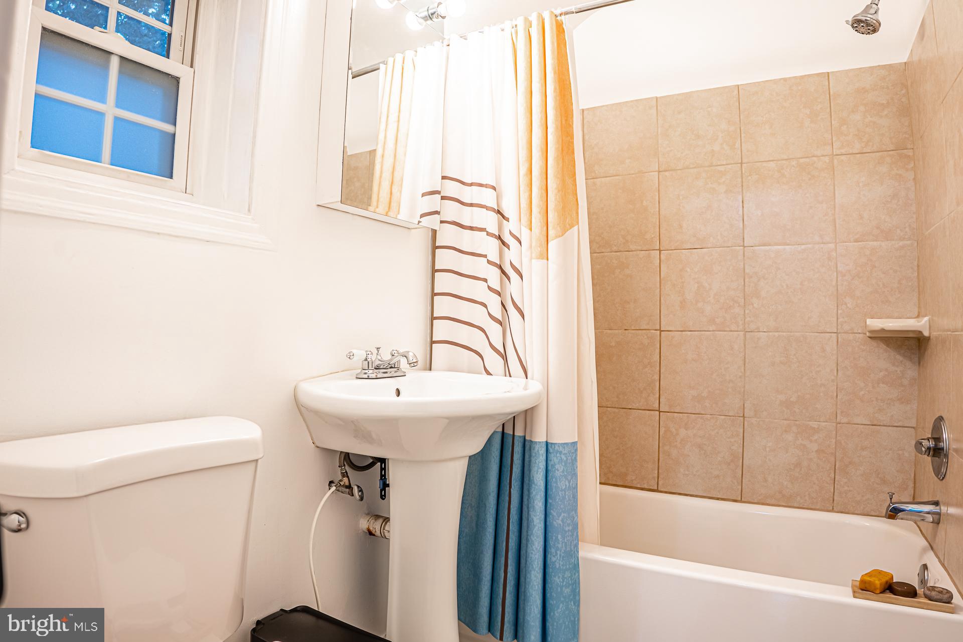 ARLINGTON FOREST - Residential Lease