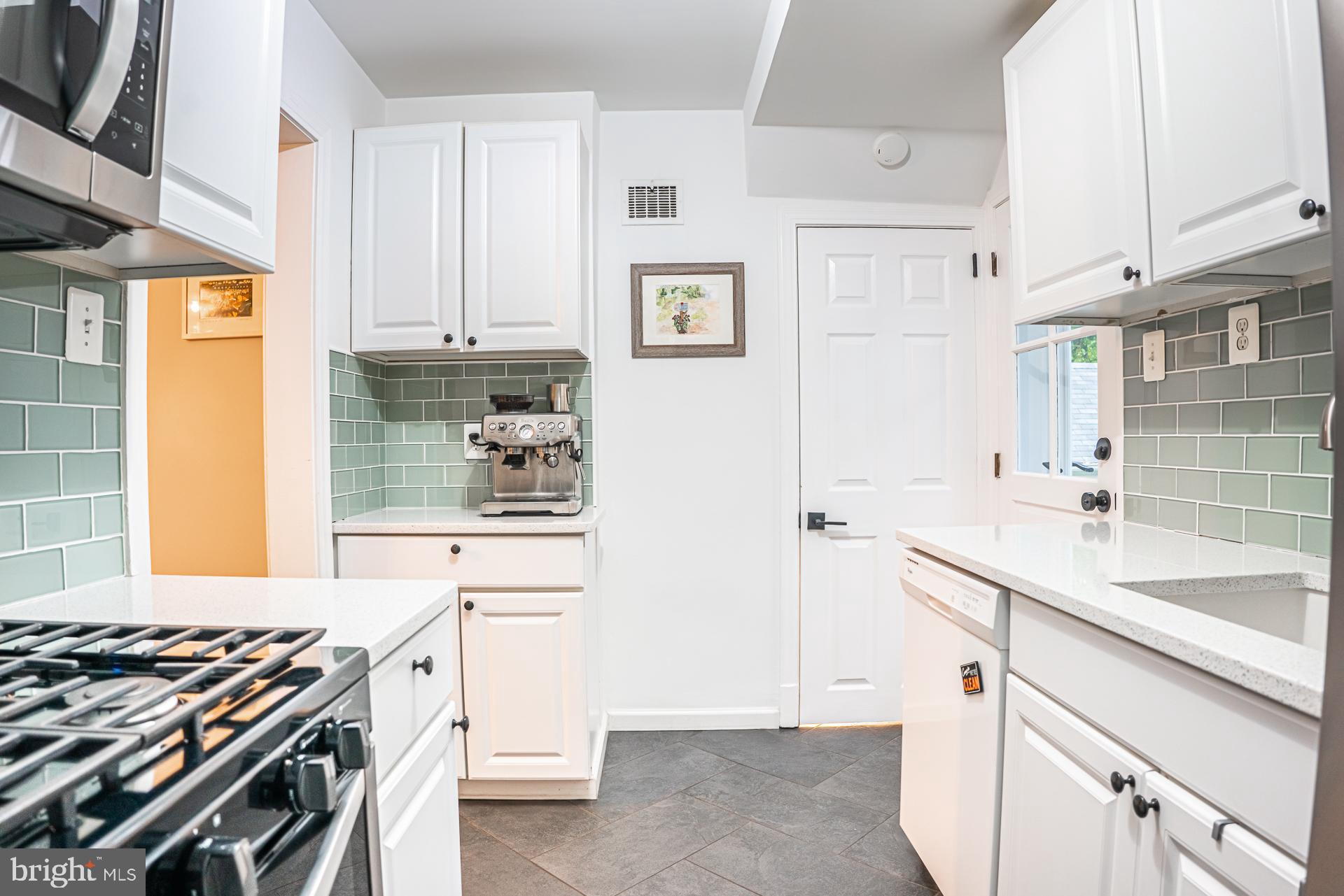 ARLINGTON FOREST - Residential Lease