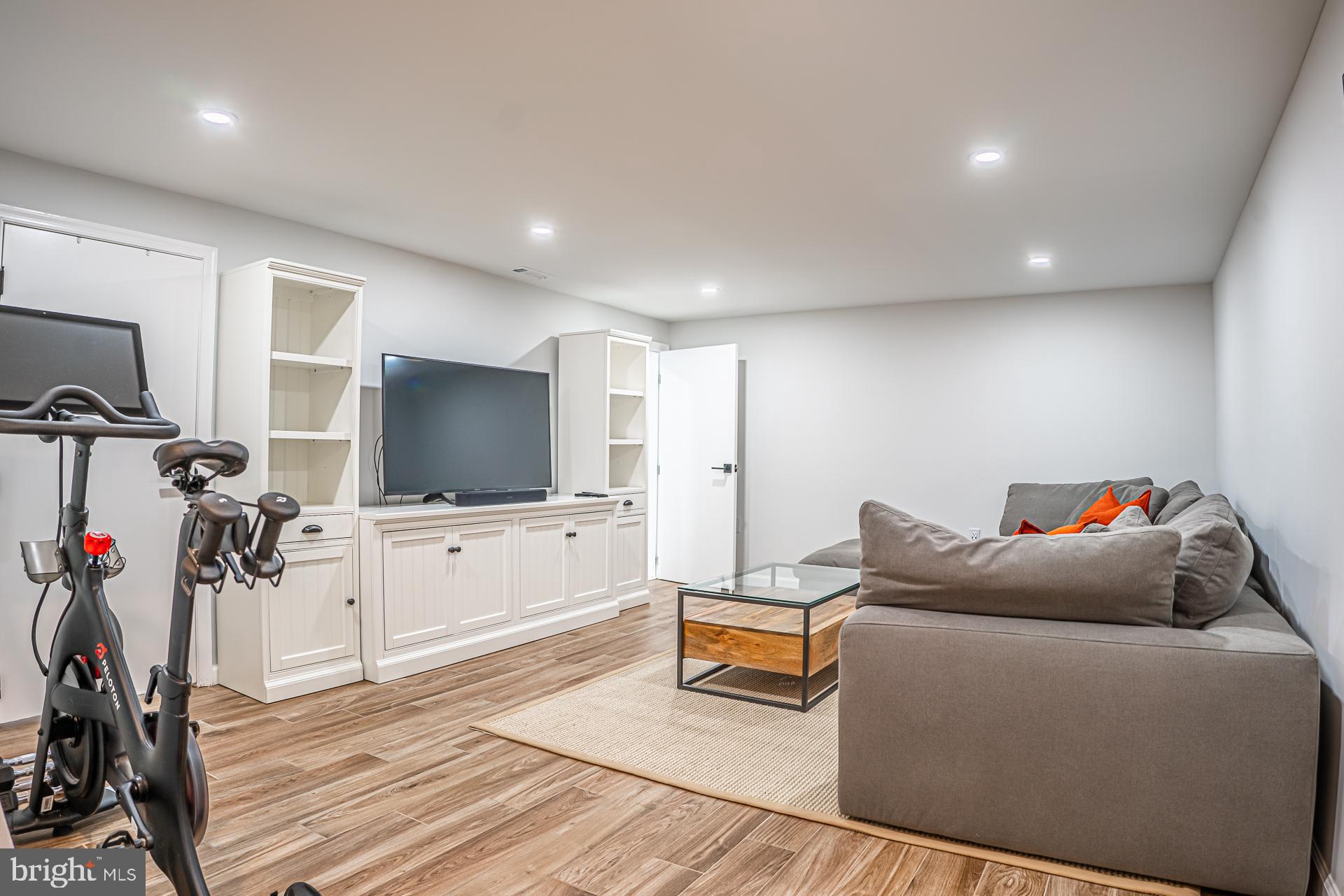 ARLINGTON FOREST - Residential Lease