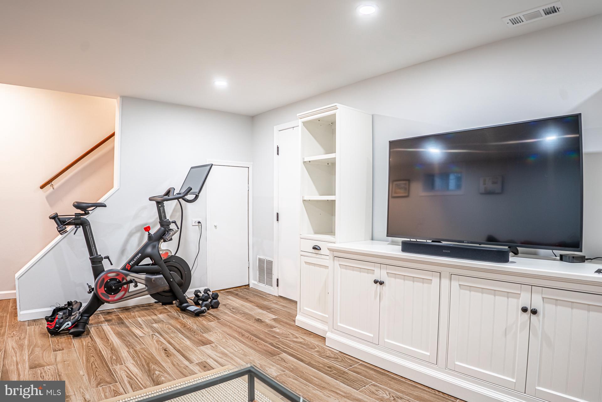 ARLINGTON FOREST - Residential Lease