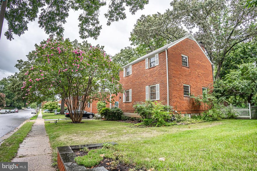 Charming 3 bedroom, 2 bath brick colonial available for rent, conveniently located one mile from the Ballston metro, shopping, and restaurants. Easy commute to D.C., The Pentagon, Fort Myer (Route 50 and 66). The Arlington Forest neighborhood offers a family-friendly living dynamic, 2 blocks to Lubber Run Park and a new community center with tennis and basketball courts and playgrounds! Property features a detached garage, large deck and fenced-in yard. The home boasts so much character with its gleaming hardwood floors and arched doorways. As an added bonus, the kitchen, basement area, and bathroom are recently renovated. Home is unfurnished and pet friendly. AVAILABLE July 15th