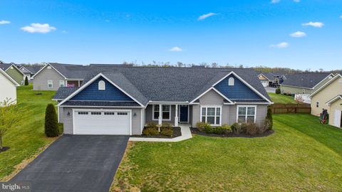 651 AQUEDUCT AVENUE MARTINSBURG WV 25404