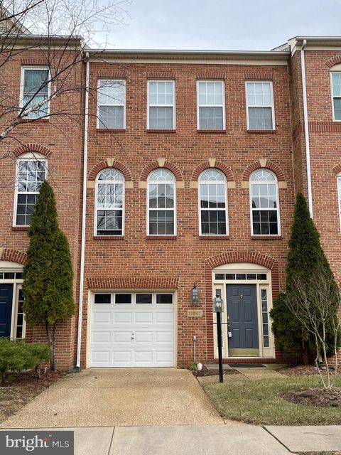 Photo of 13597 Big Boulder Road, HERNDON, VA 20171 (MLS # VAFX2312998)
