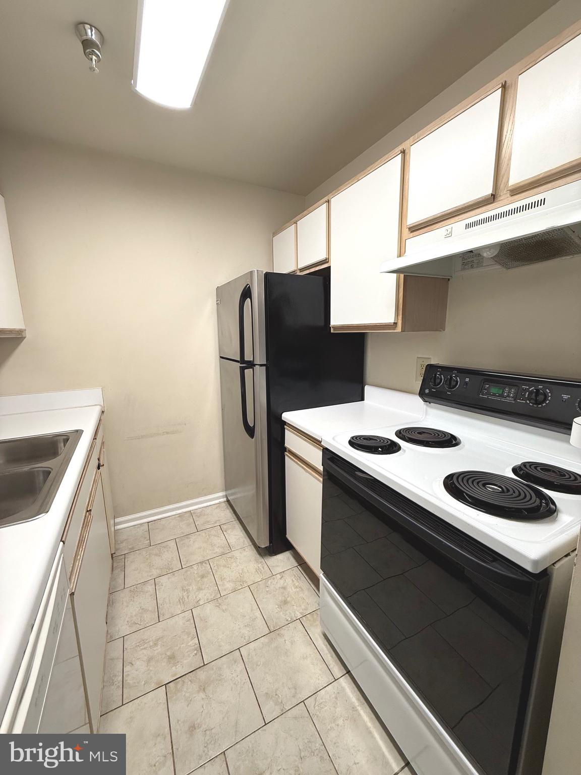 CARRIAGE POINTE AT AQUIA - Residential Lease