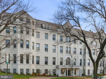 Condominium at 101 N NORTH CAROLINA AVENUE SE 103