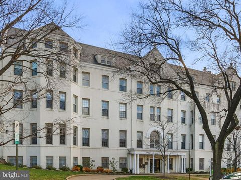 Photo of 101 N North Carolina Avenue SE #103, WASHINGTON, DC 20003 (MLS # DCDC2233392)