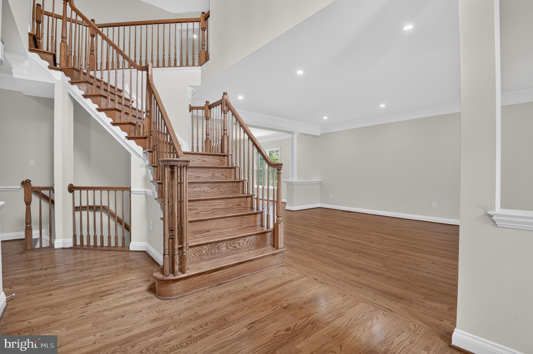 13621 PINE VIEW LANE