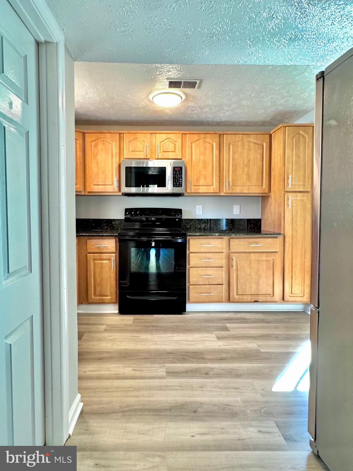 REVELL DOWNS - Residential Lease