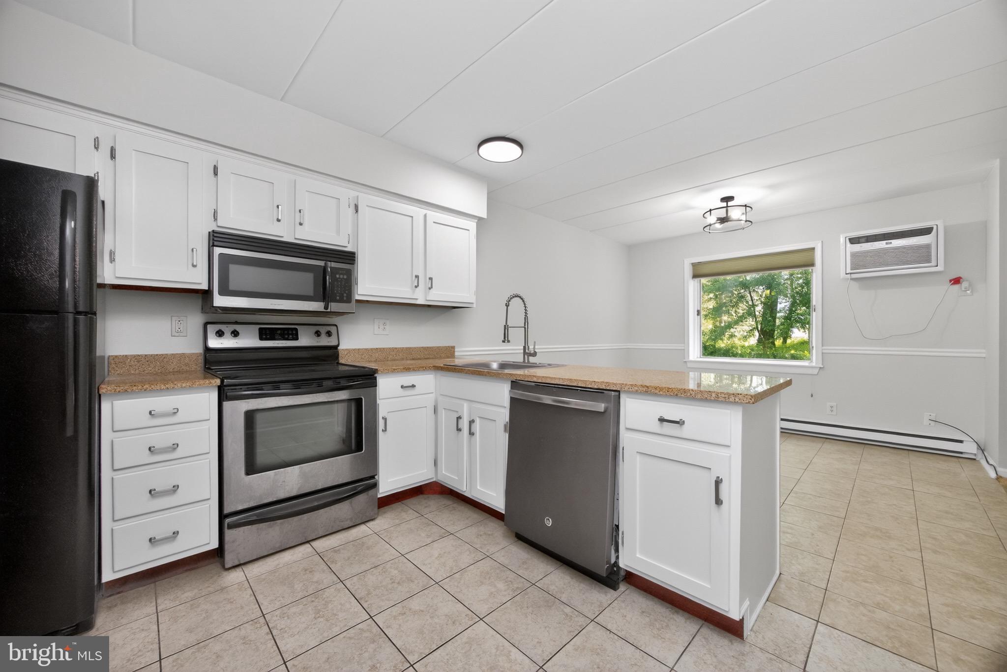 WOODMONT NORTH - Residential