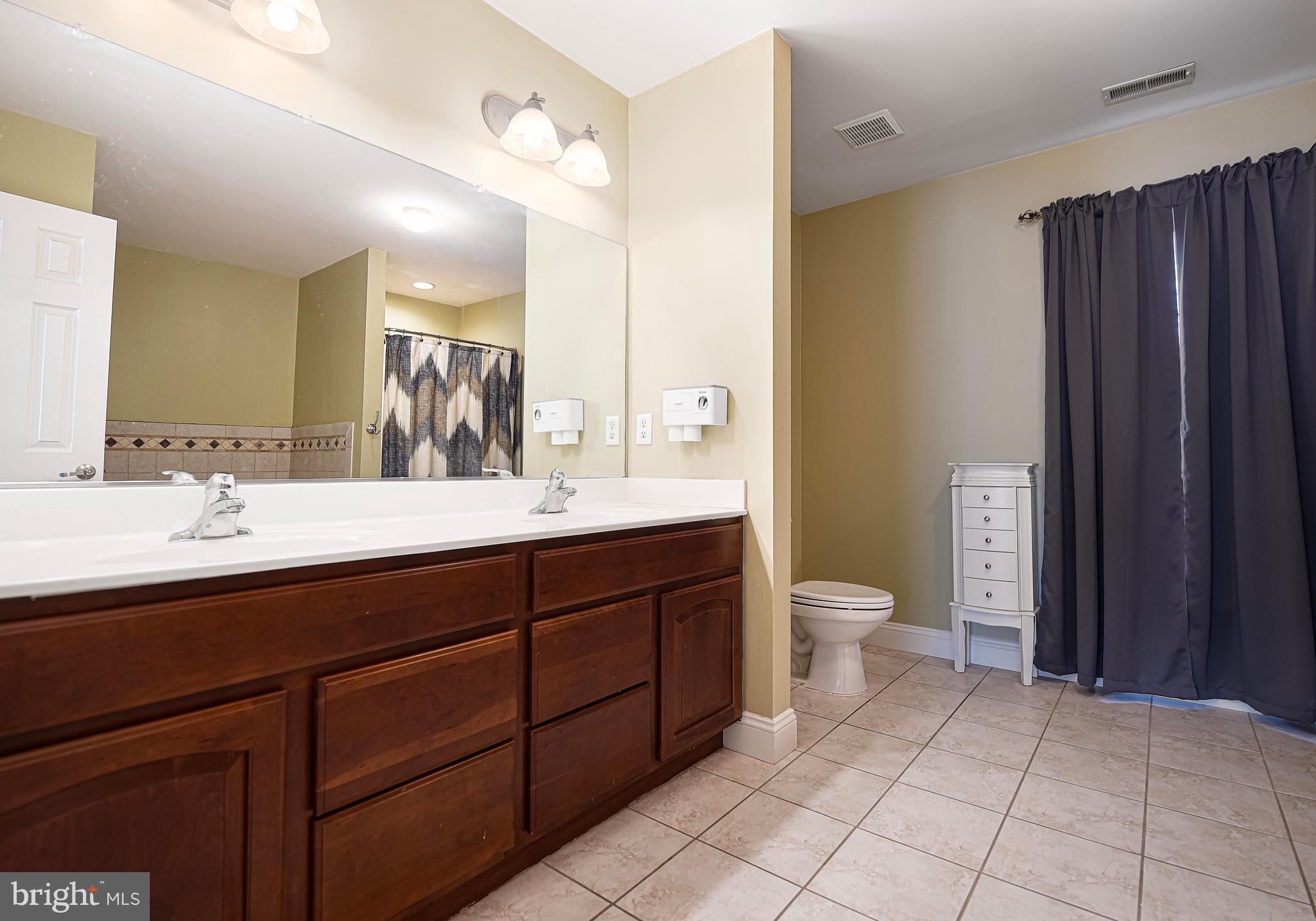 JARRETTSWOOD - Residential