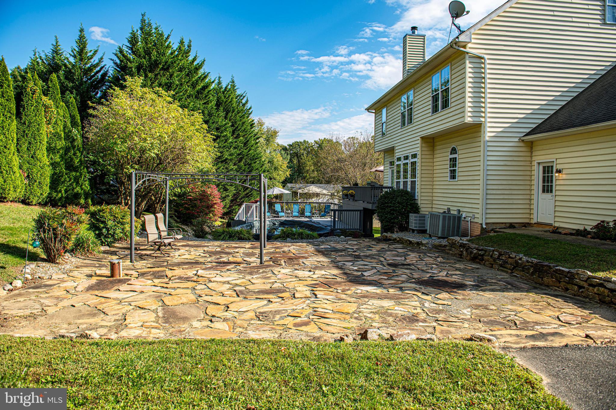 JARRETTSWOOD - Residential