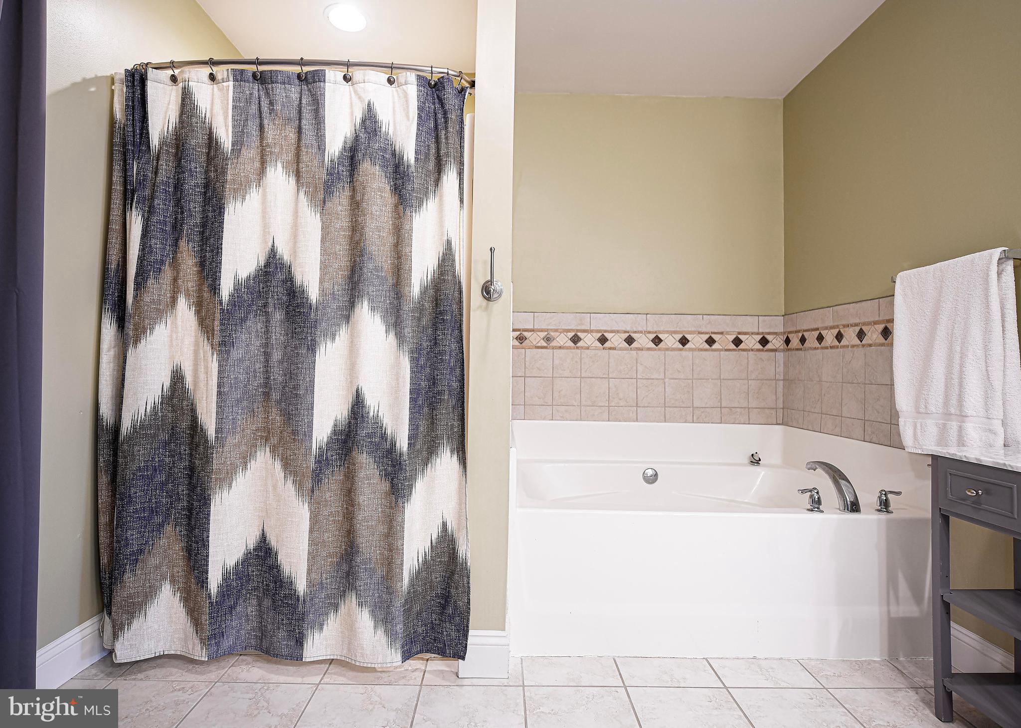 JARRETTSWOOD - Residential