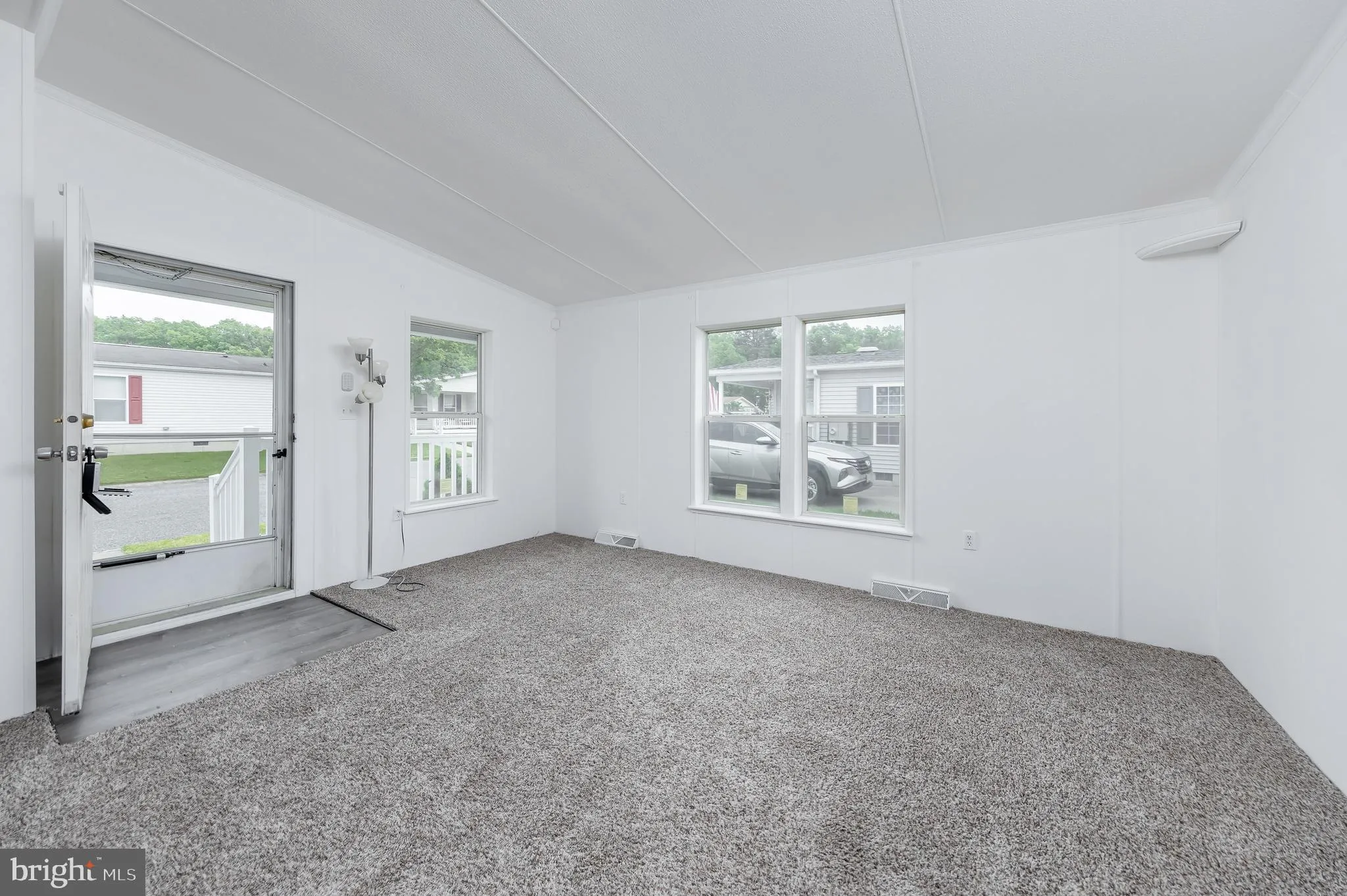 Williamstown, New Jersey 08094, United States, 2 Bedrooms Bedrooms, ,2 BathroomsBathrooms,Residential,Pending,6466