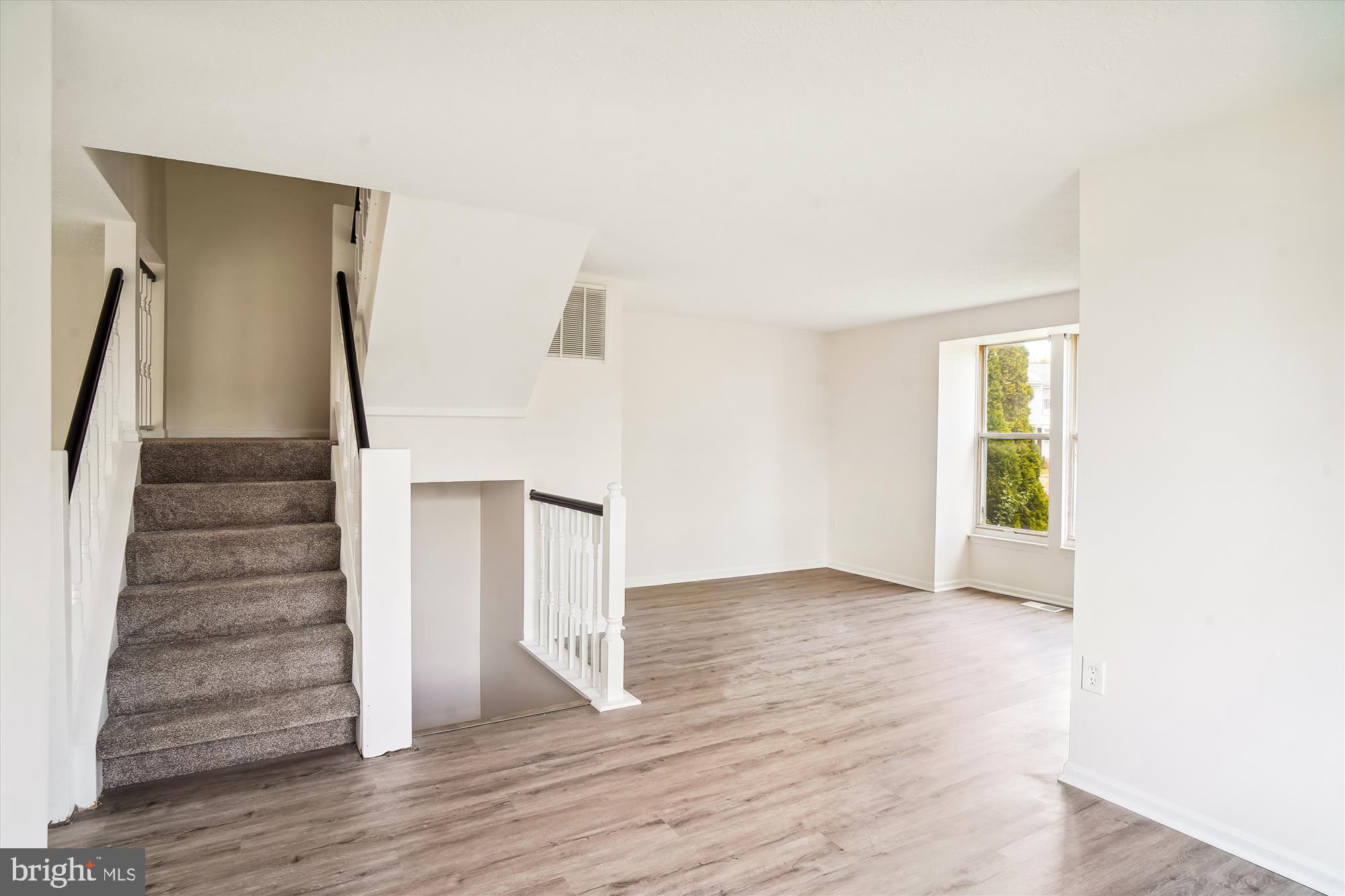 HILLCREST ORCHARDS - Residential Lease