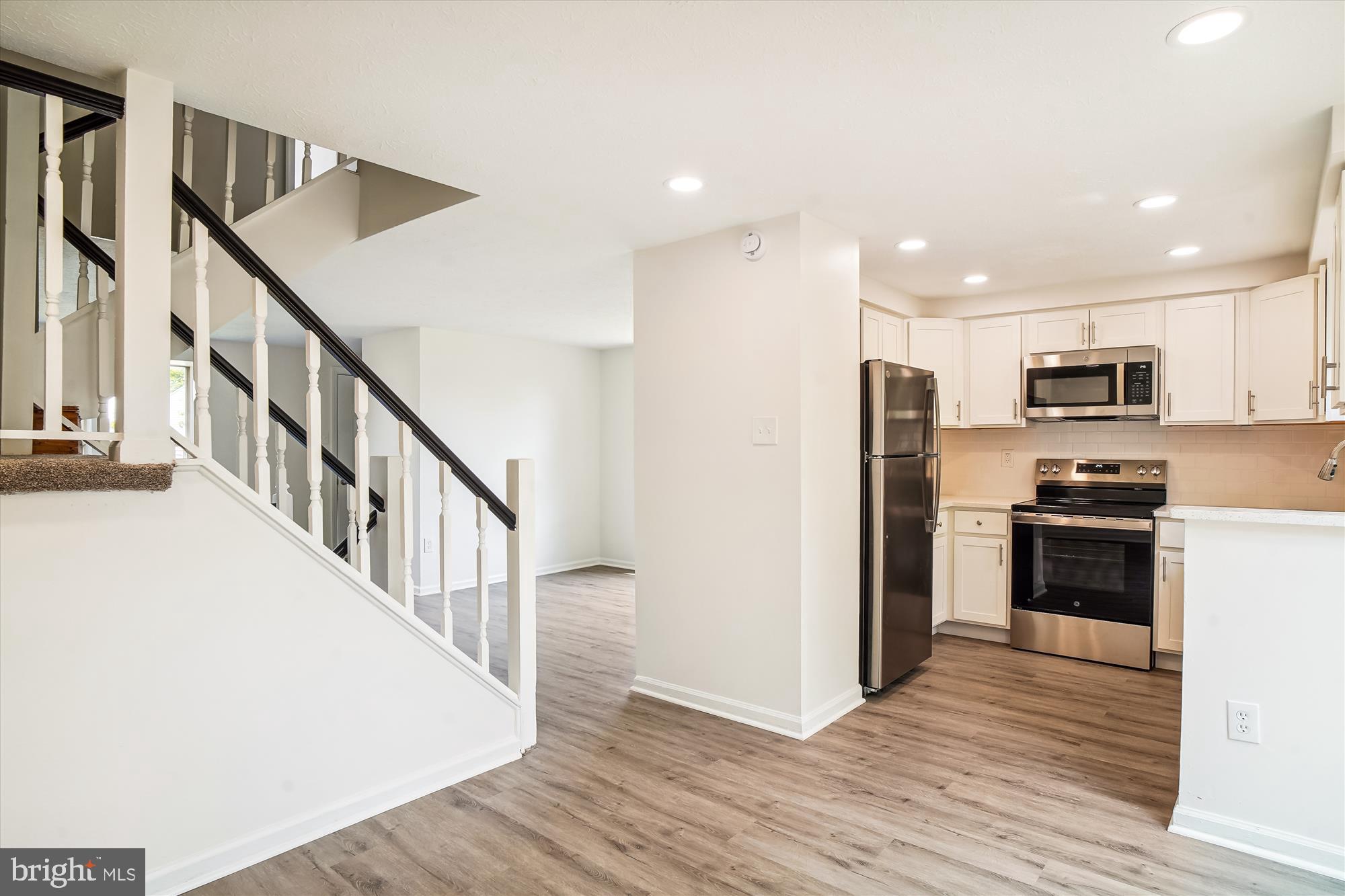 HILLCREST ORCHARDS - Residential Lease