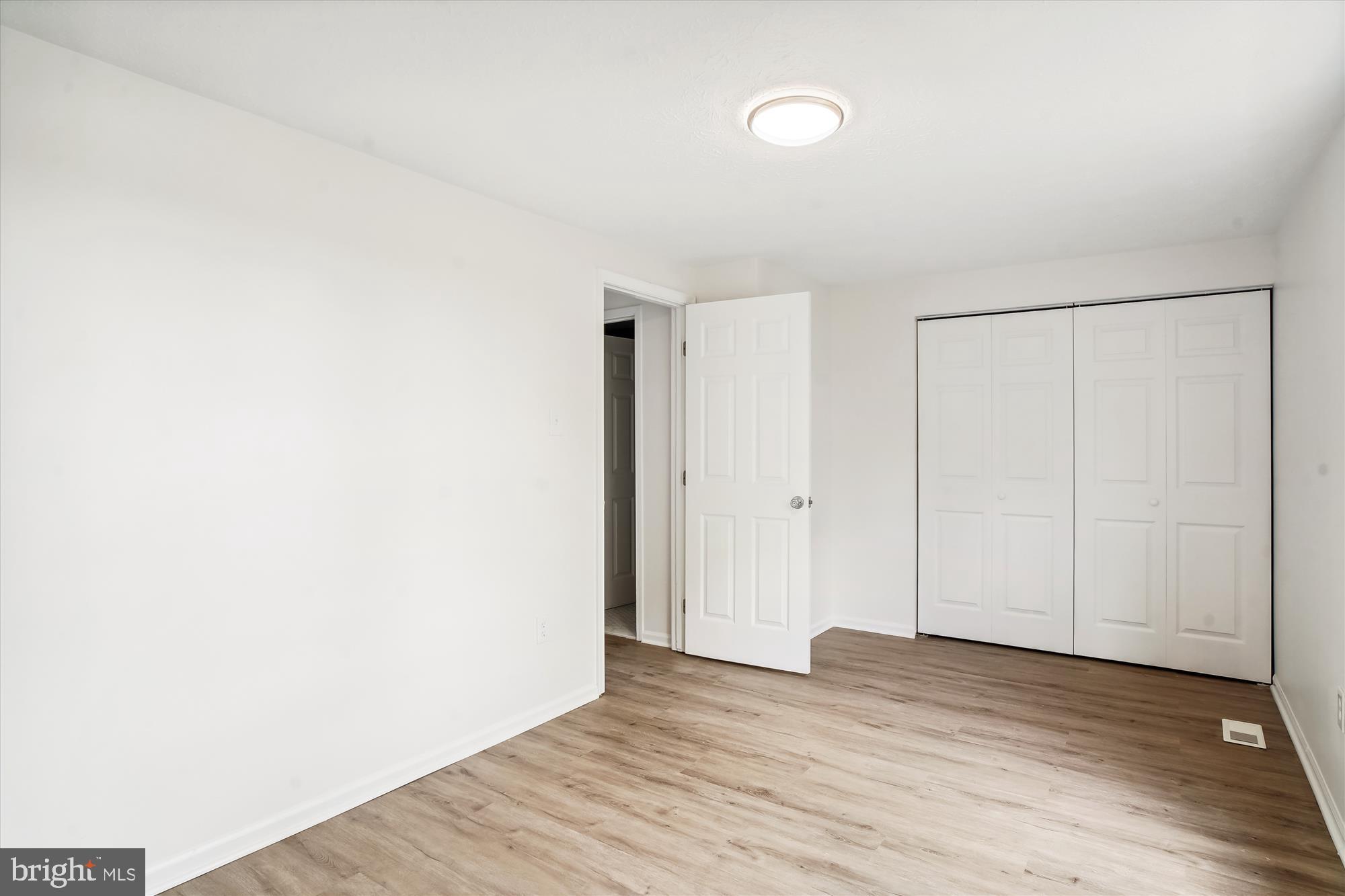 HILLCREST ORCHARDS - Residential Lease