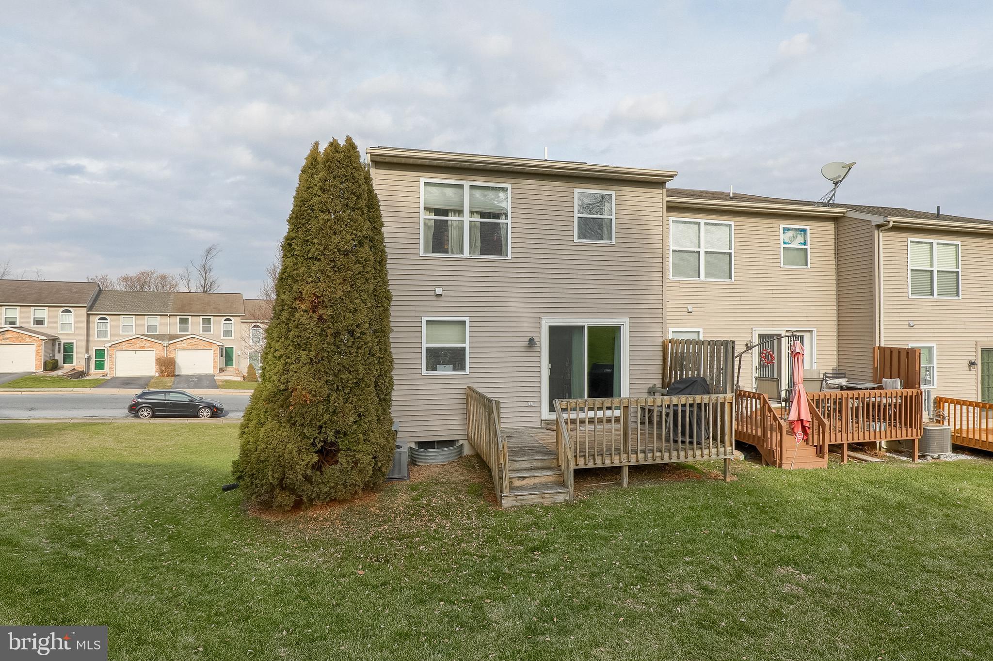 OAK RIDGE COMMONS - Residential