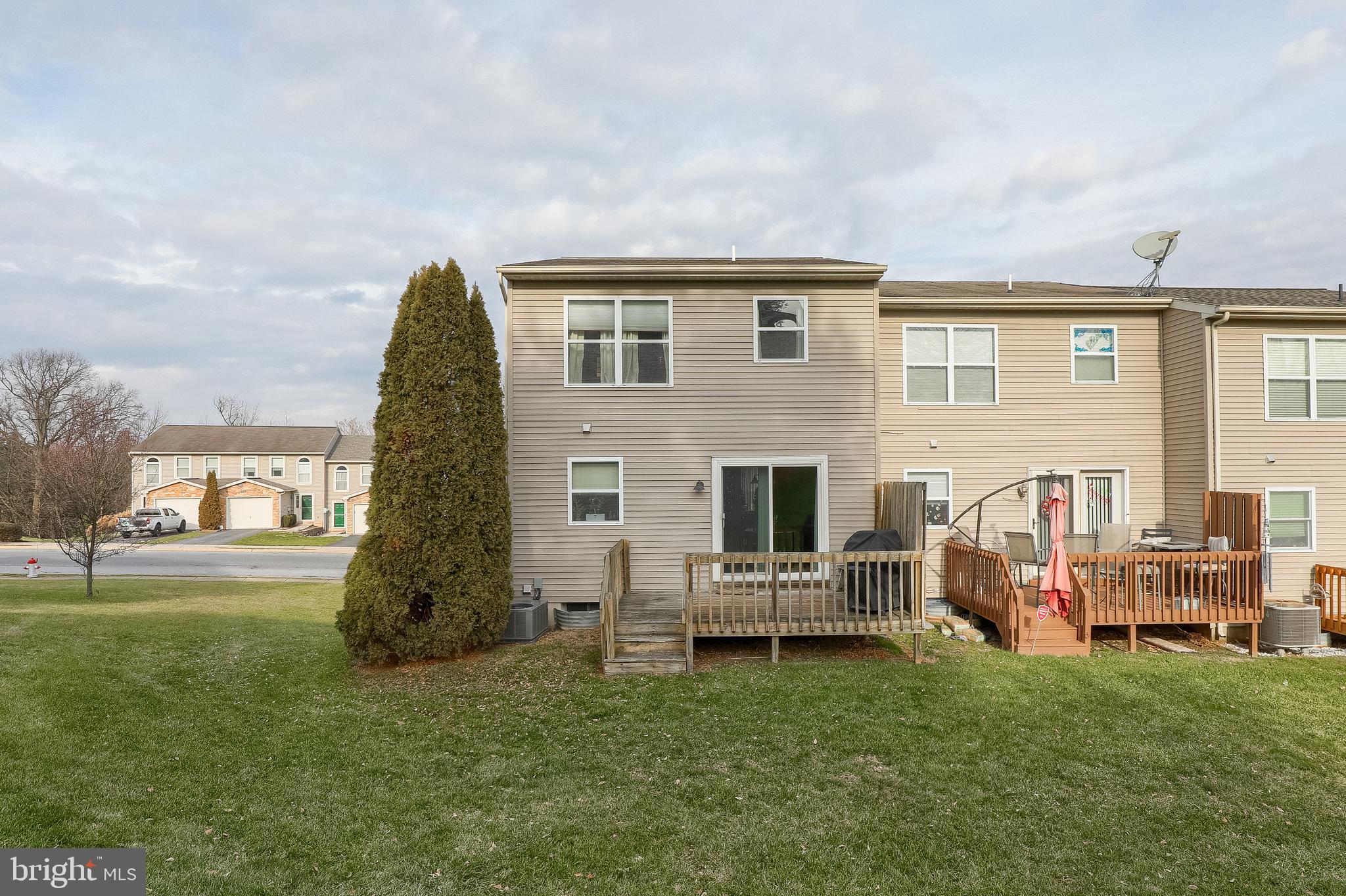 OAK RIDGE COMMONS - Residential