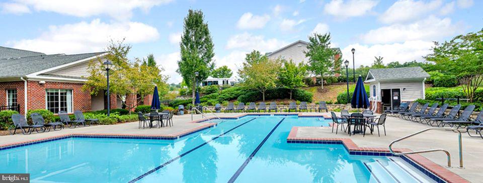 PARKSIDE AT EAGLE'S LANDING - Residential