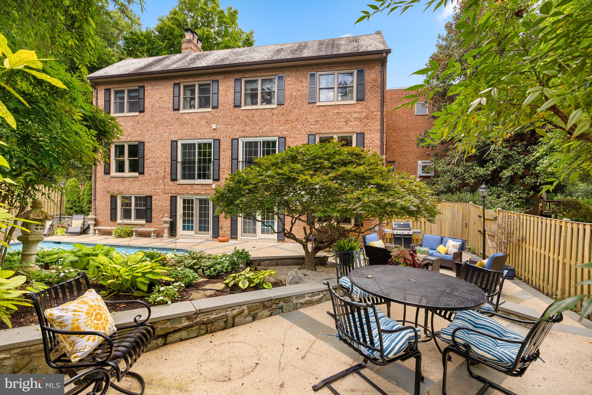 MERRYWOOD ON THE POTOMAC - Residential