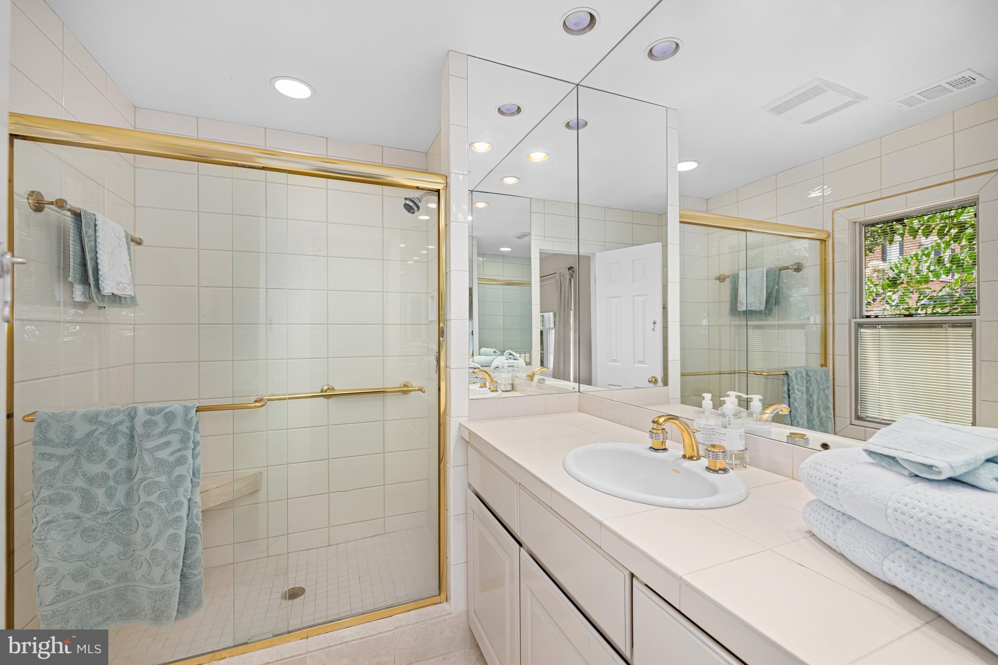 MERRYWOOD ON THE POTOMAC - Residential