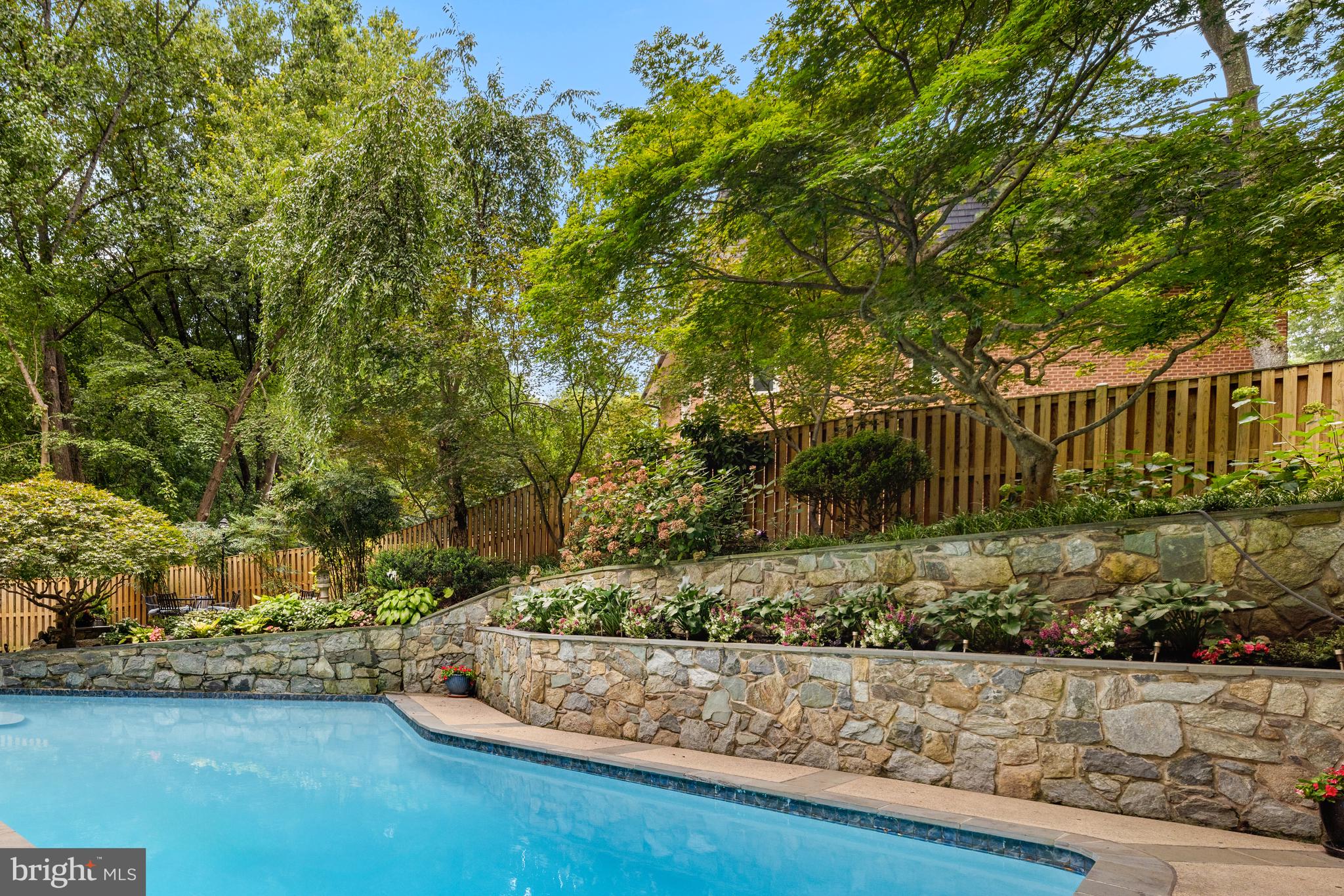 MERRYWOOD ON THE POTOMAC - Residential