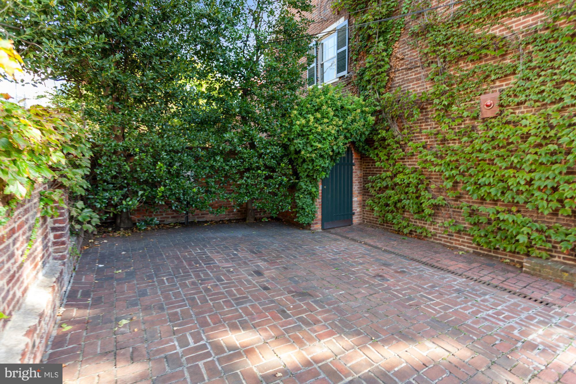 OLD TOWN - Residential