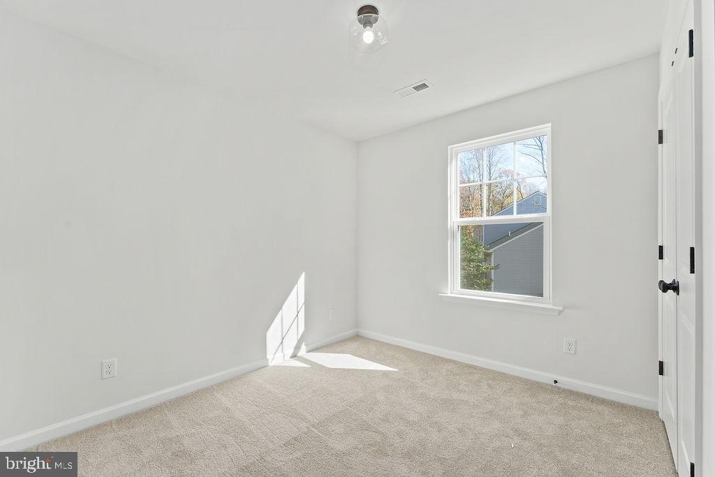 LAKE FOREST - Residential