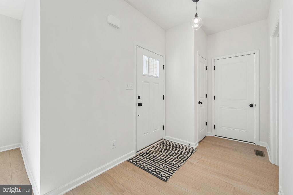 LAKE FOREST - Residential