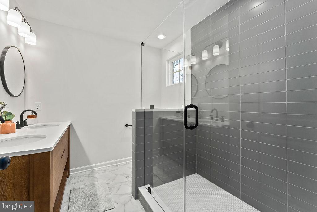 LAKE FOREST - Residential