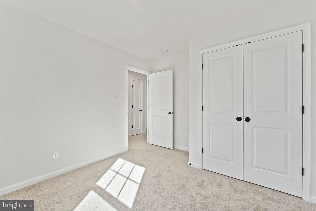 LAKE FOREST - Residential