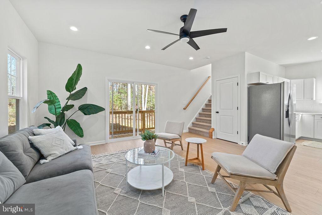 LAKE FOREST - Residential