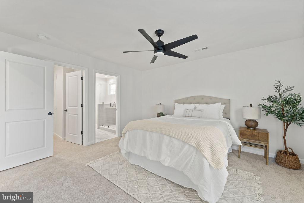 LAKE FOREST - Residential