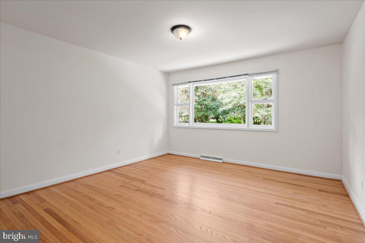 YACHT HAVEN ESTATES - Residential