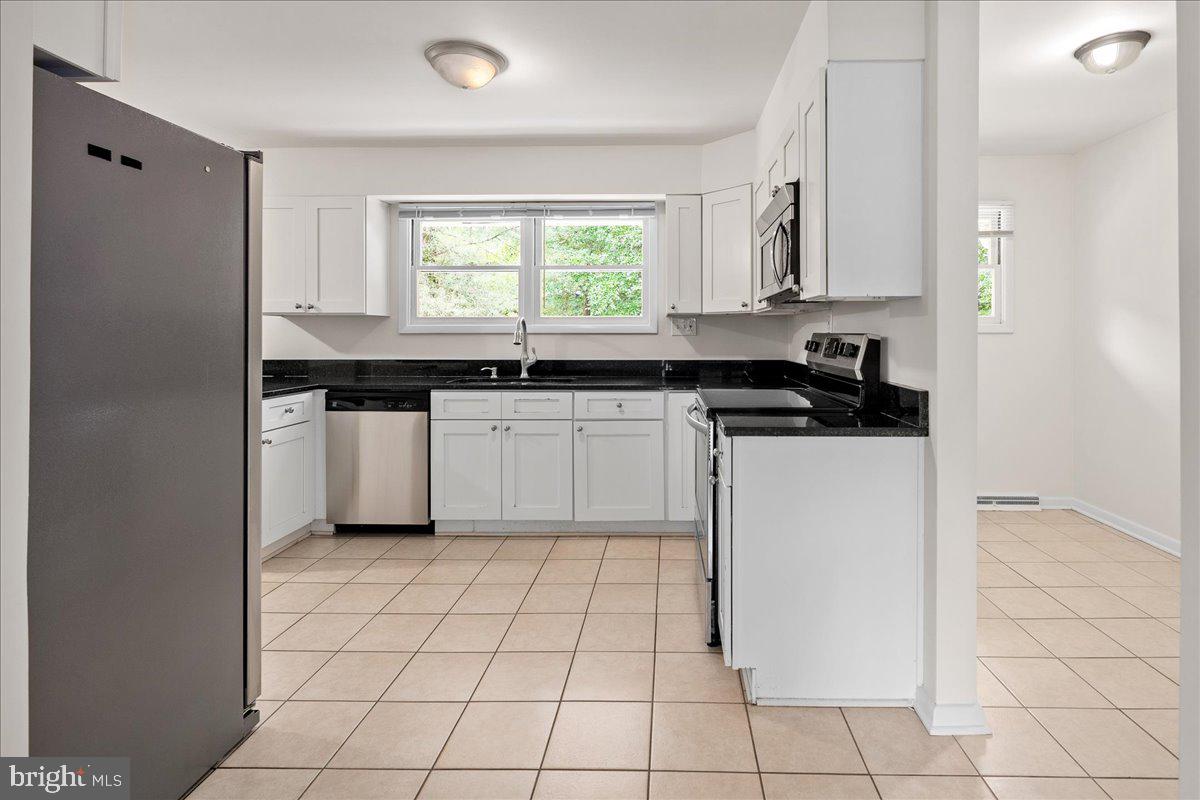 YACHT HAVEN ESTATES - Residential