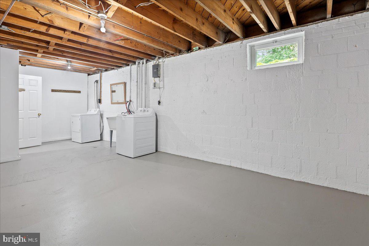 YACHT HAVEN ESTATES - Residential