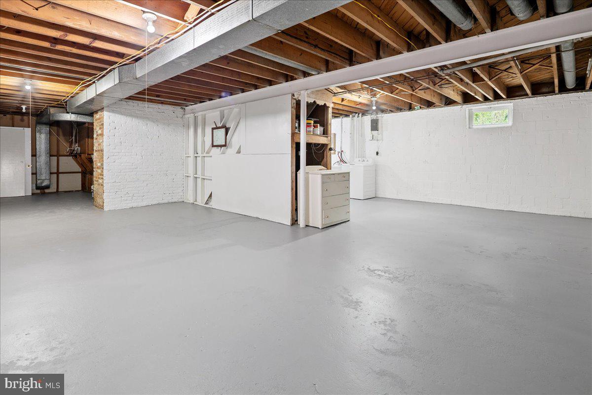 YACHT HAVEN ESTATES - Residential