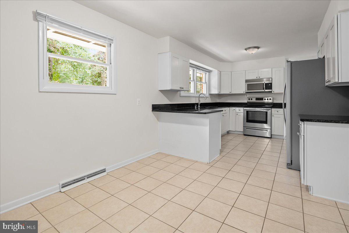 YACHT HAVEN ESTATES - Residential