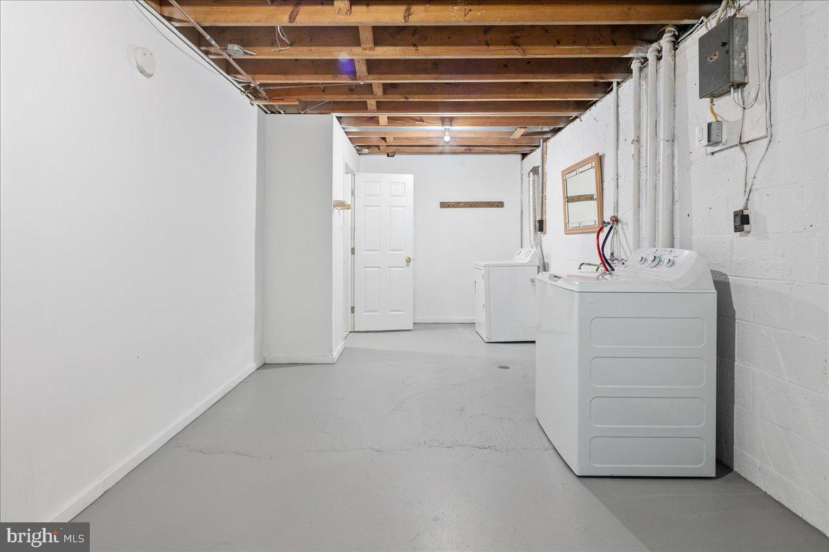 YACHT HAVEN ESTATES - Residential